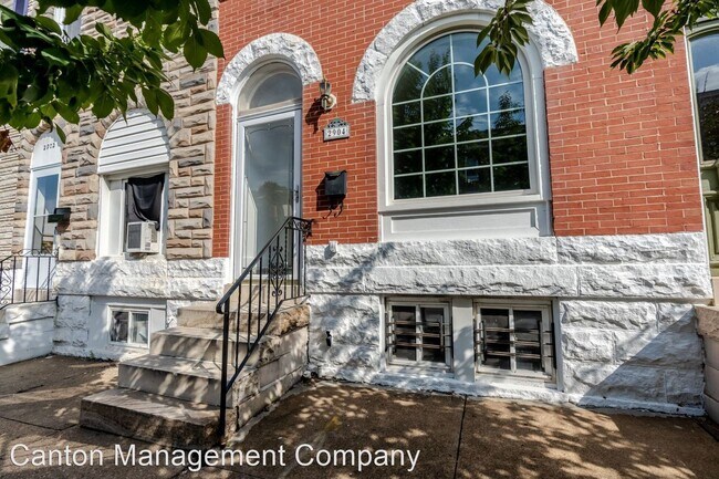 Building Photo - 3 br, 2.5 bath House - 2904 E. Baltimore St.