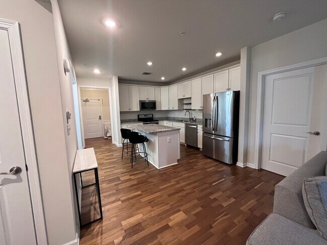 Foto del edificio - 110 Trotter Rd