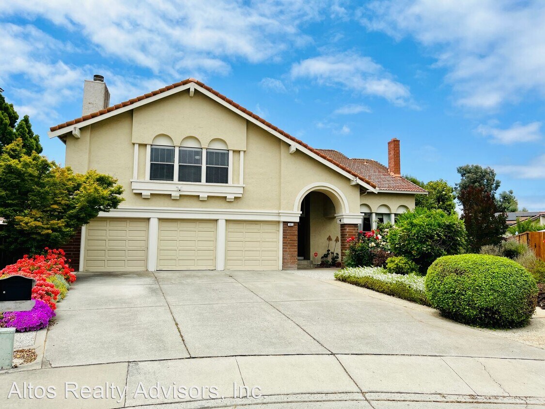 Foto principal - 4 br, 3 bath House - 1077 Cross Spring Court