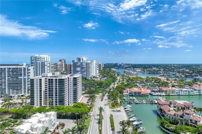 Building Photo - 4031 Gulf Shore Blvd N