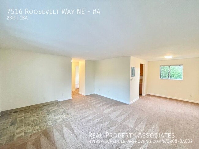 Building Photo - Top Floor 2-Bed/1-Bath Apartment Close to ...