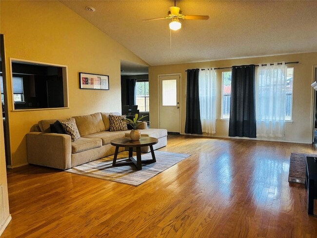 Building Photo - 7806 Taranto Dr