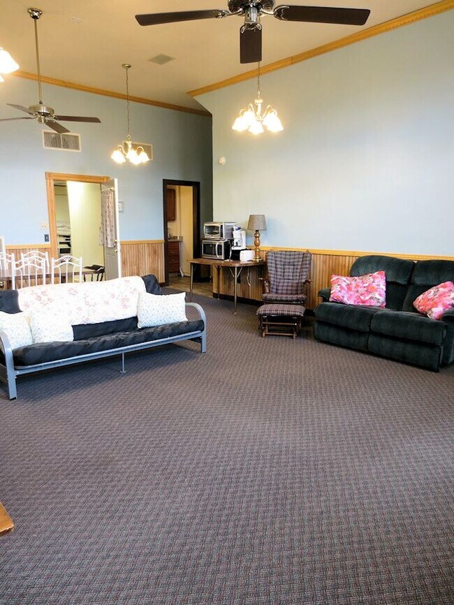 Sala de estar - 126 N Lake Ave