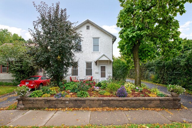 Foto del edificio - 422 NE 2nd St