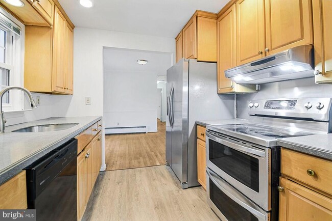 Foto del edificio - 7324 Braddock Rd