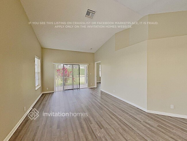 Building Photo - 8 Erwood Pl