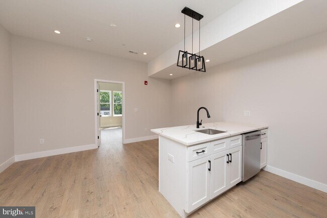 Foto del edificio - 2218 N Franklin St