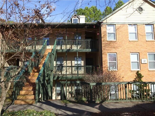 Building Photo - 230 Brittany Ct