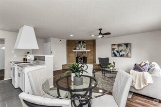 Building Photo - 527 Cumberland Dr