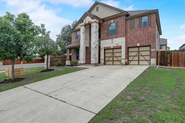 Building Photo - 610 Gina Dr