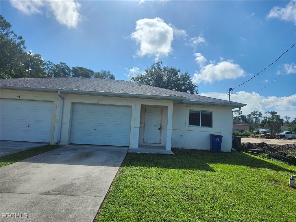 Foto principal - 943 Homestead Rd S