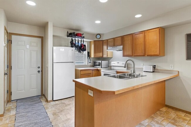 Building Photo - 4938A Potter Park Loop