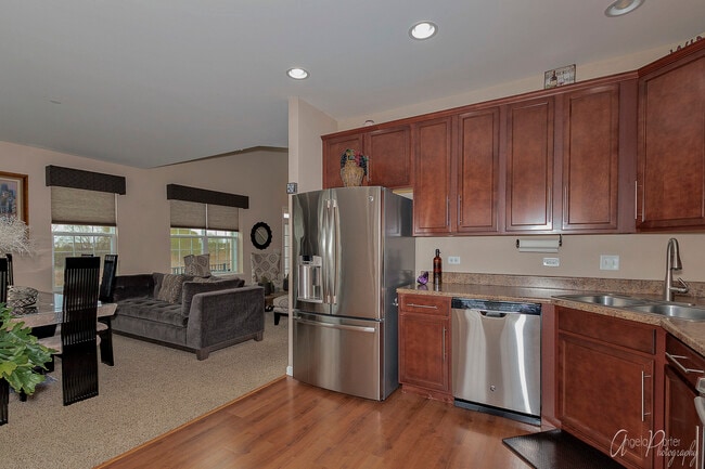 Building Photo - 9870 Williams Dr