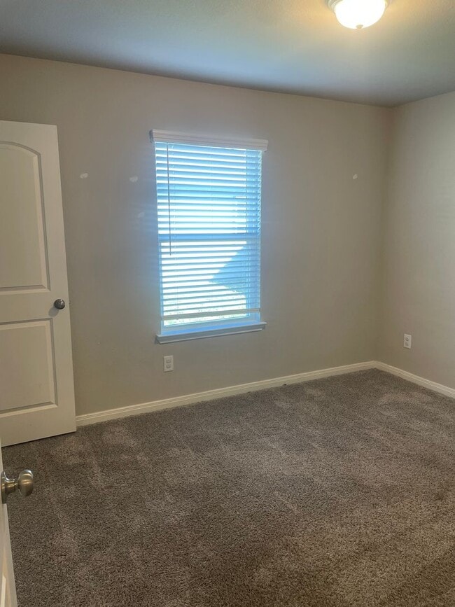 Building Photo - 7809 Montclair Dr