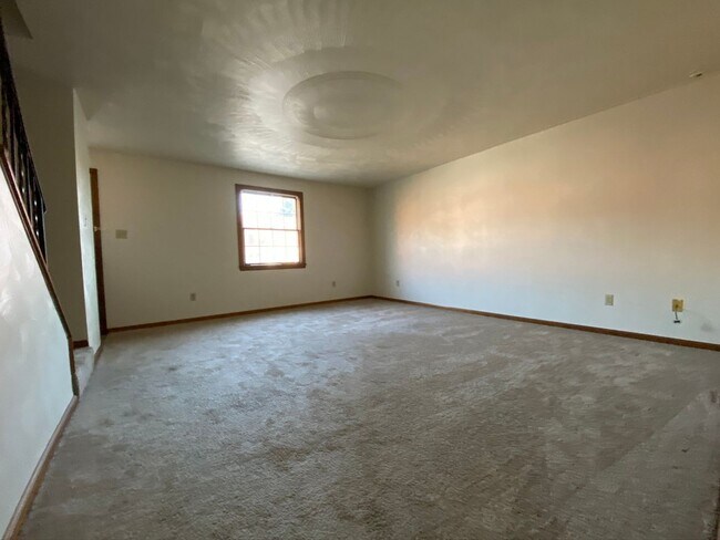 Foto del edificio - Lovely 2 Bedroom Townhouse with Private Pa...