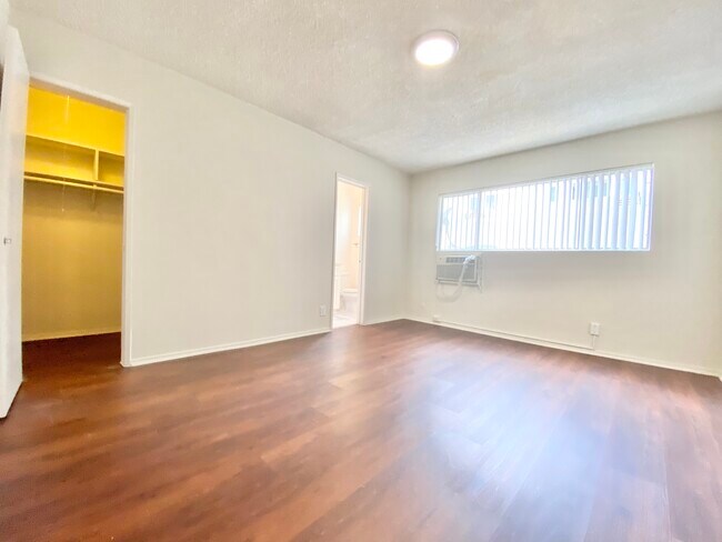 Foto del edificio - 7010 Lanewood Ave Los Angeles, CA 90028