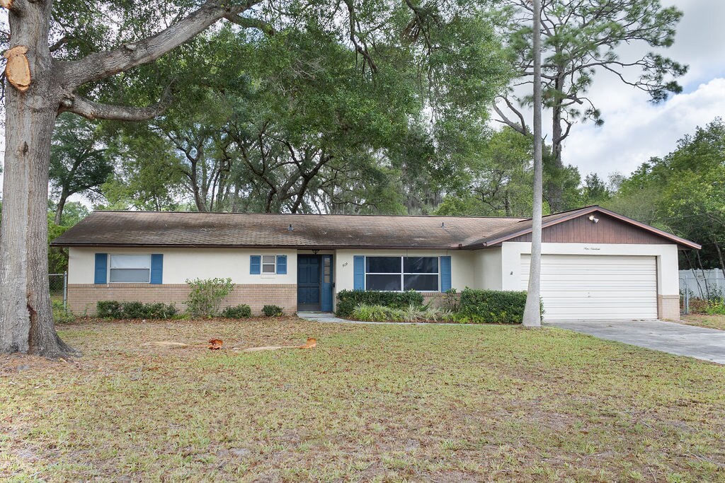 919 E Michigan Ave, DeLand, FL 32724 House for Rent in DeLand, FL