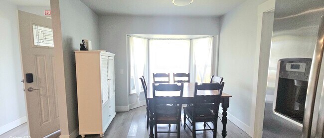 Foto del edificio - 922 5th Ave SW