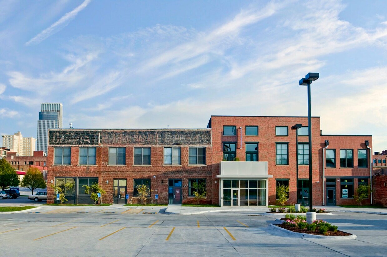 Primary Photo - 1319 Leavenworth Street, Unit 204