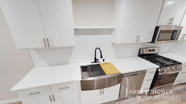 Photo - 2809 W 46th St Apartment