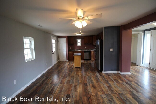 Foto del edificio - 1 br, 2 bath House - 424 Deaverview Road