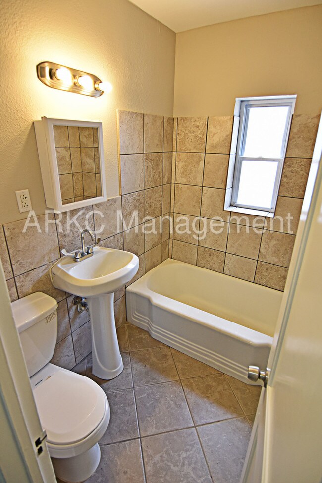 Foto del edificio - 625 E Armour Blvd