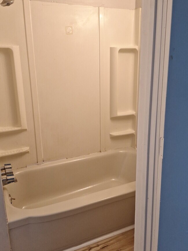 baño - 62 Lancaster St