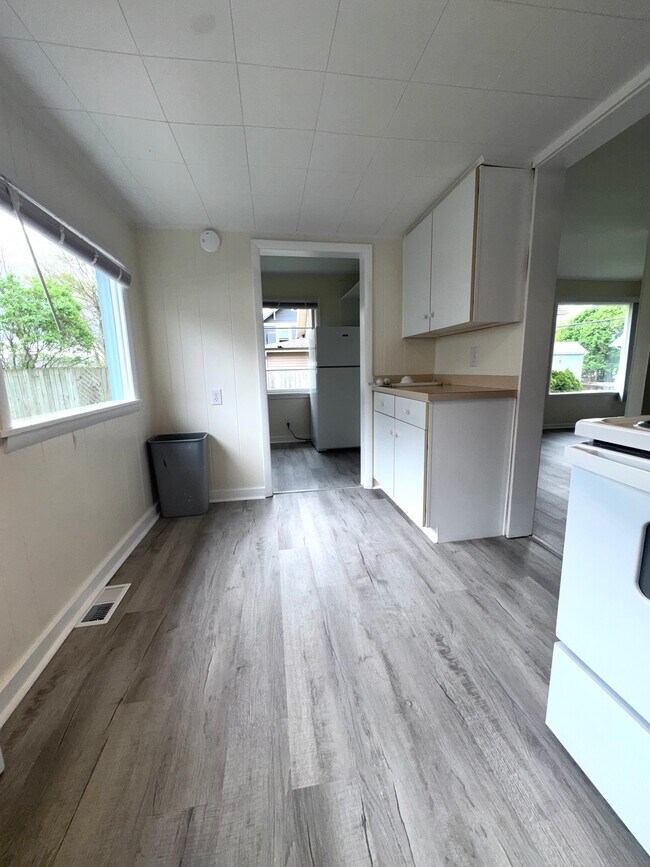 Foto del edificio - 567 N Walnut St