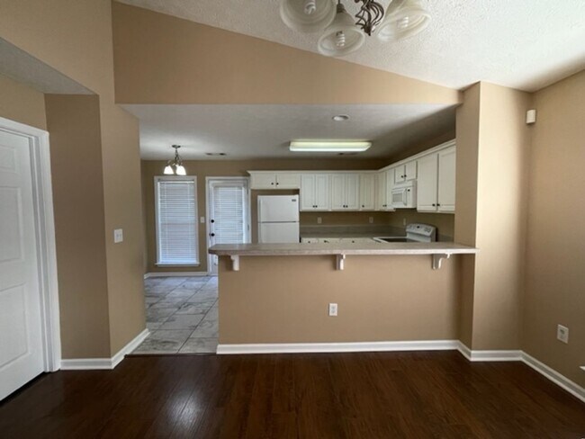 Building Photo - Young Pointe