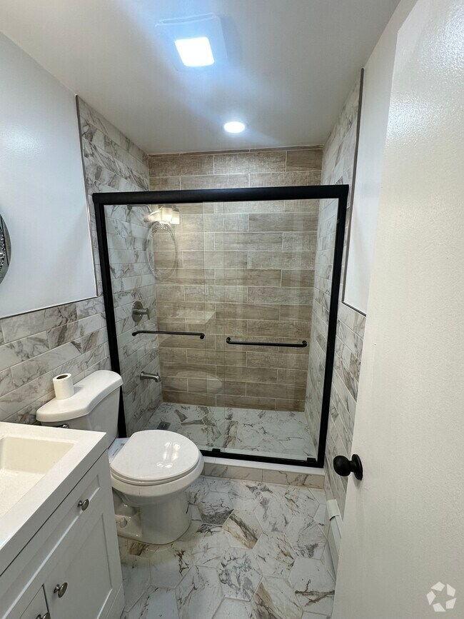 Ridge Gardens Condominiums Student Apartments for Rent Mahwah, NJ 1