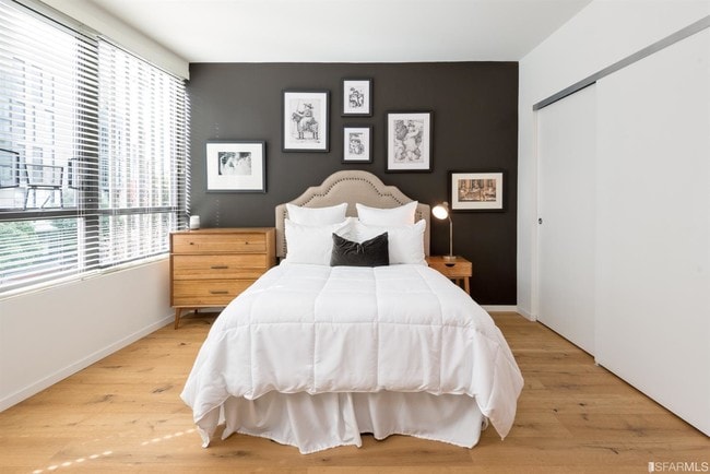 Building Photo - bedroom in San Francisco CA 94102