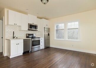 Building Photo - 571 Valley St