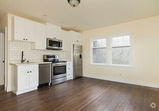Building Photo - 571 Valley St