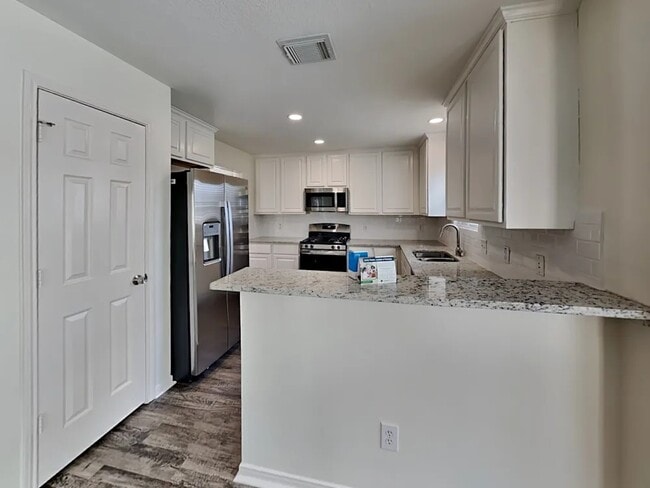 Building Photo - 6360 Big Oak Canyon Dr