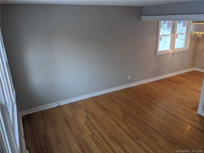 Building Photo - 19 sylvan dr