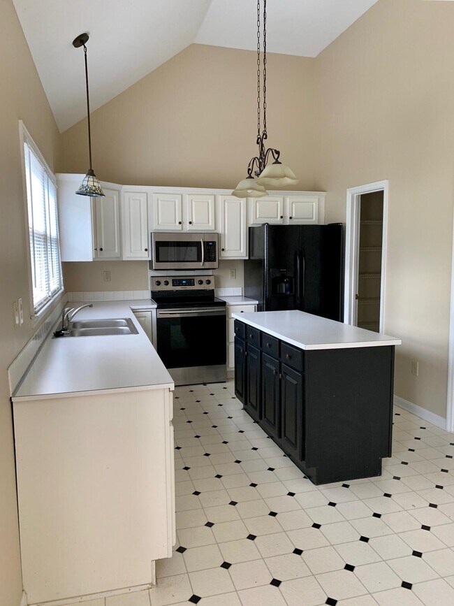 Foto del edificio - 4057 Whitewater Dr