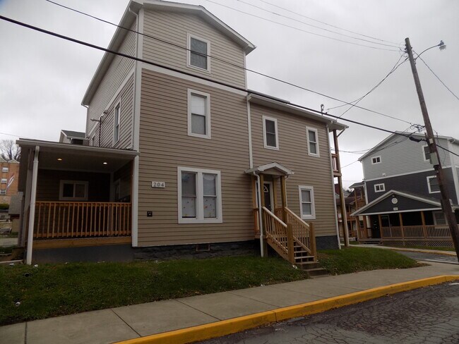Foto del edificio - 204 Grant Ave