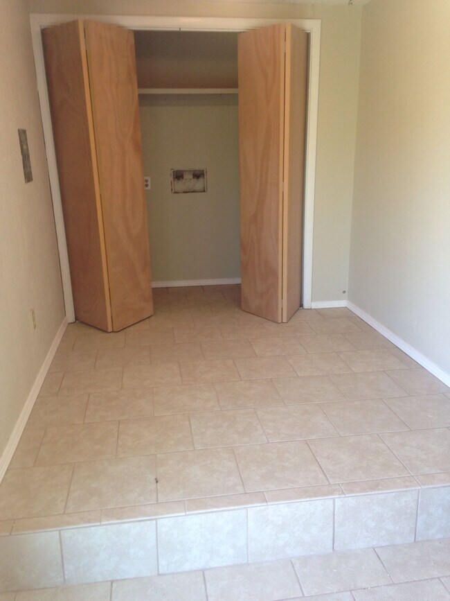 Foto del edificio - 908 NW 23rd St