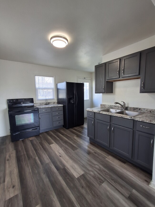 Foto del edificio - 2514 Chase St