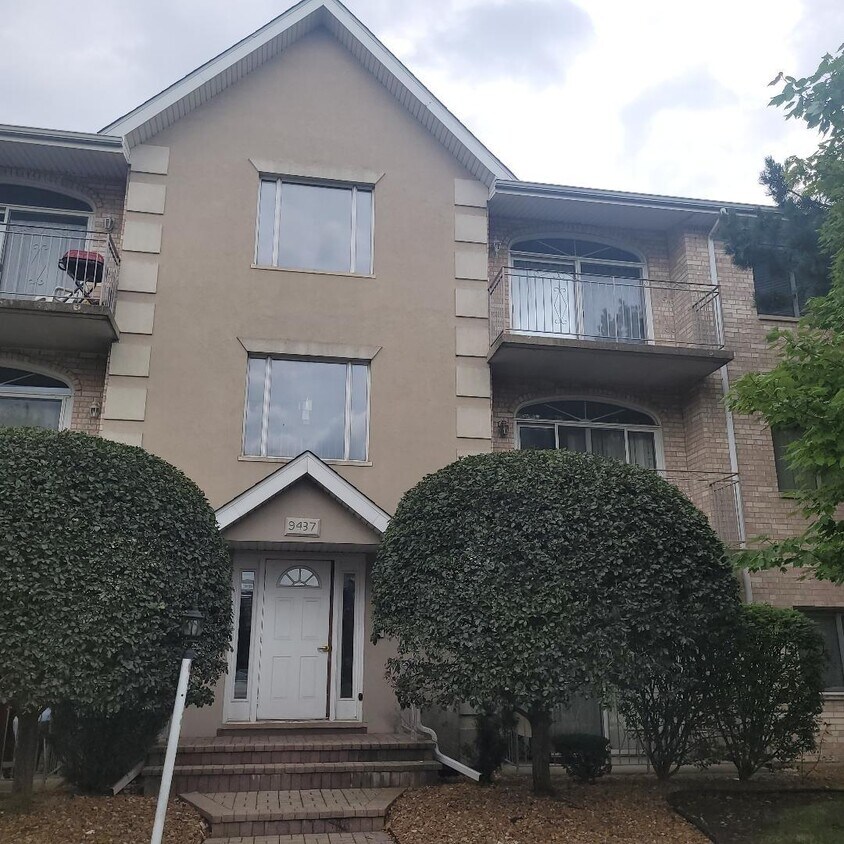 Primary Photo - 9437 S 79th Ave