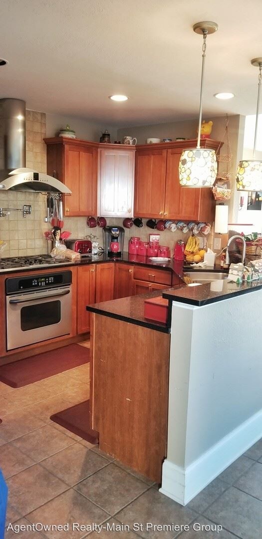 Building Photo - 4 br, 3 bath House - 439 Lazy Hill Road