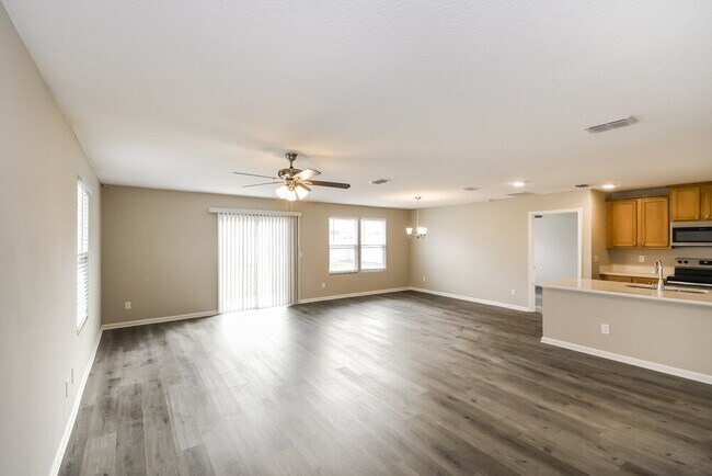 Foto del edificio - 9092 Tahoe Ln