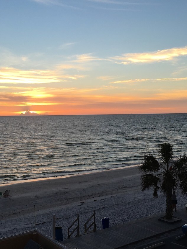 Primary Photo - 8470 W Gulf Blvd