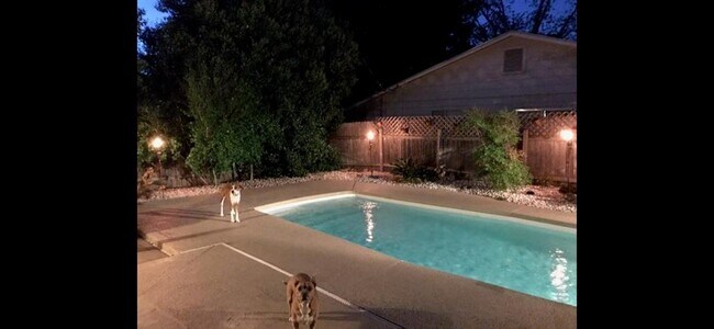 Foto del edificio - 2200 Pompton Dr