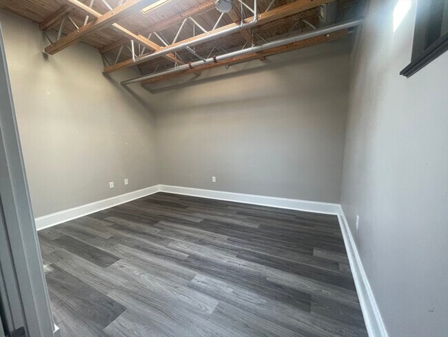 Foto del edificio - 330 Pleasant St
