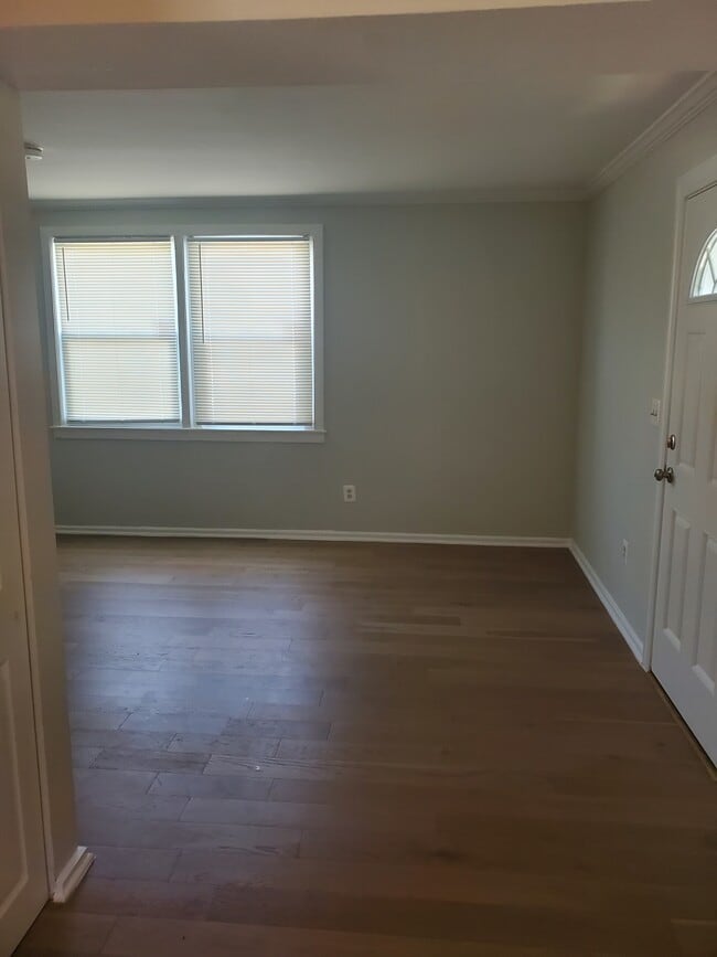 Living Room - 2808 Iverson St