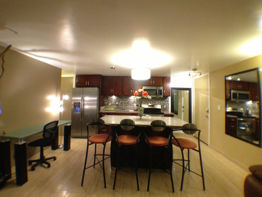 Primary Photo - 440 Lewers St