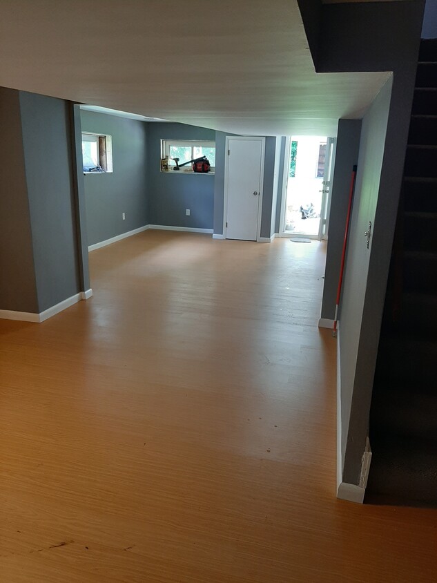 Basement Living room - 4611 Parkwood Ave