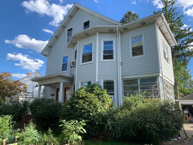 Foto del edificio - 178 Oak Hill Ave