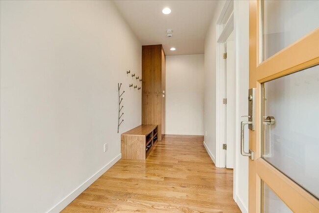 Building Photo - 8226 SE 19th Ave